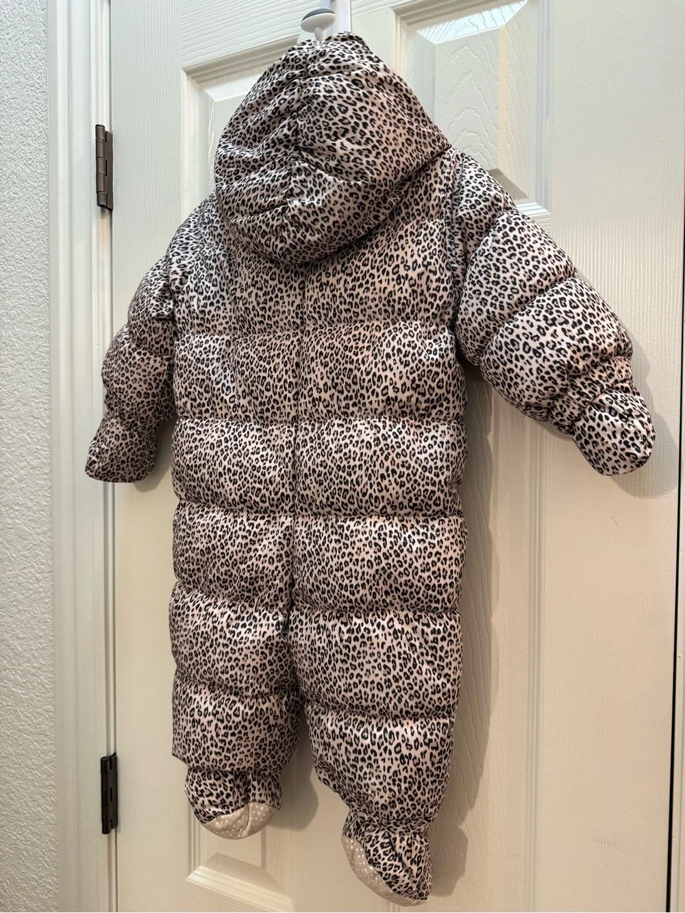 6-12 Months Baby GAP Leopard Print Puffer Snowsuit.
